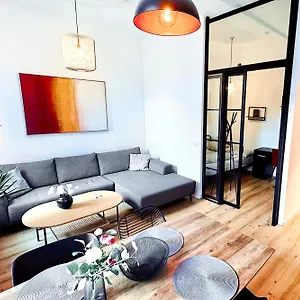 Inner City Design Loft Apartment