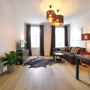 ana-maria-apartments.vienna-besthotels.com/